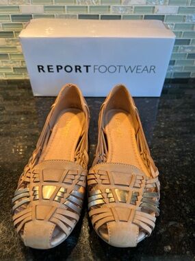 Women's Tan Woven Slip-On Flats Size 8